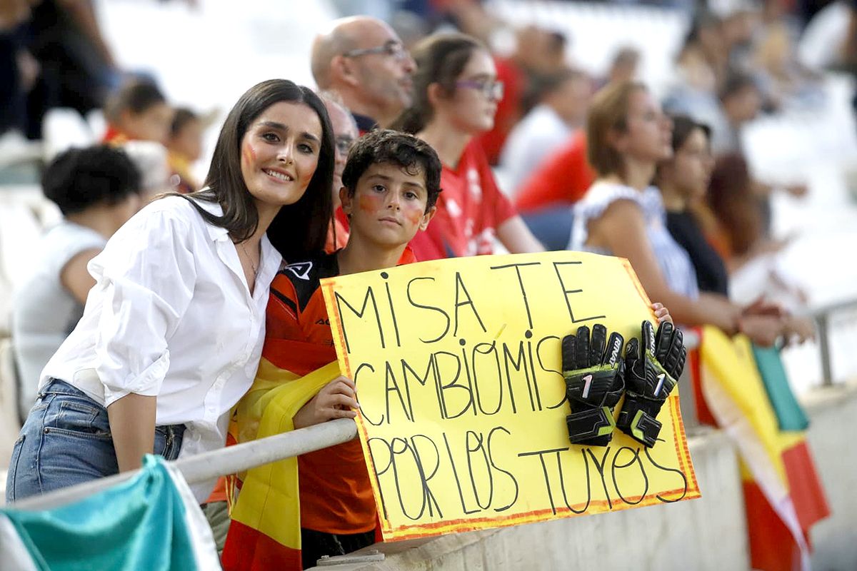 Las imágenes de la afición del España - Suecia femenino