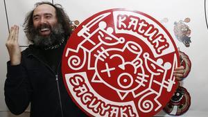 Mikel Urmeneta, exdirector artístico de Kukuxumusu, presentando en 2016 su marca Katuki Saguyaki.