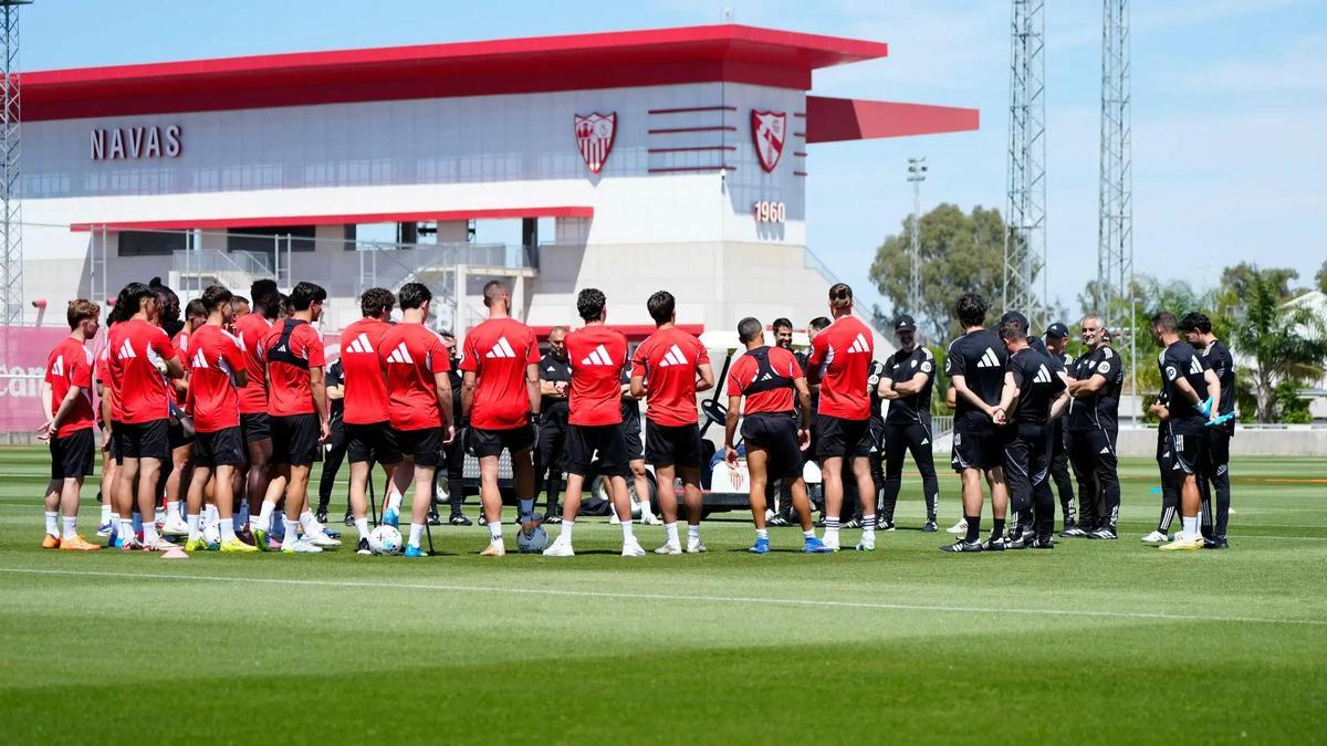 Entrenamiento del Sevilla FC este miércoles en la CD José Ramón Cisneros Palacios