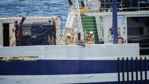 El barco ’Ángeles Alvariño’ que busca a la niña Anna y a su padre, Tomás Gimeno.