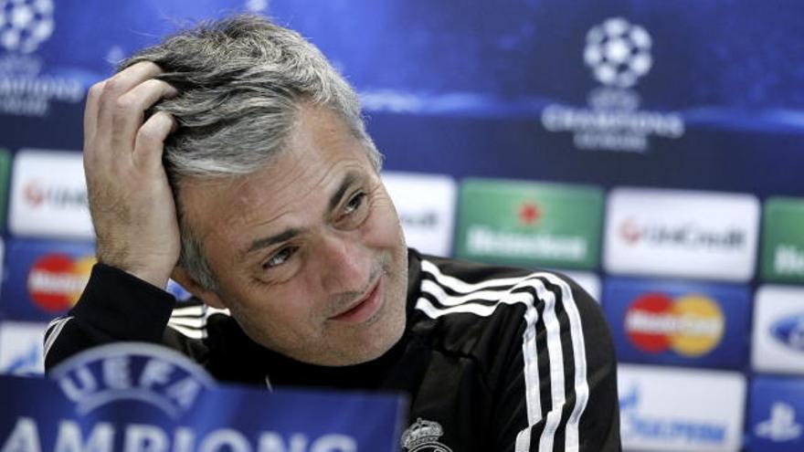 Mourinho esquiva parlar del futur