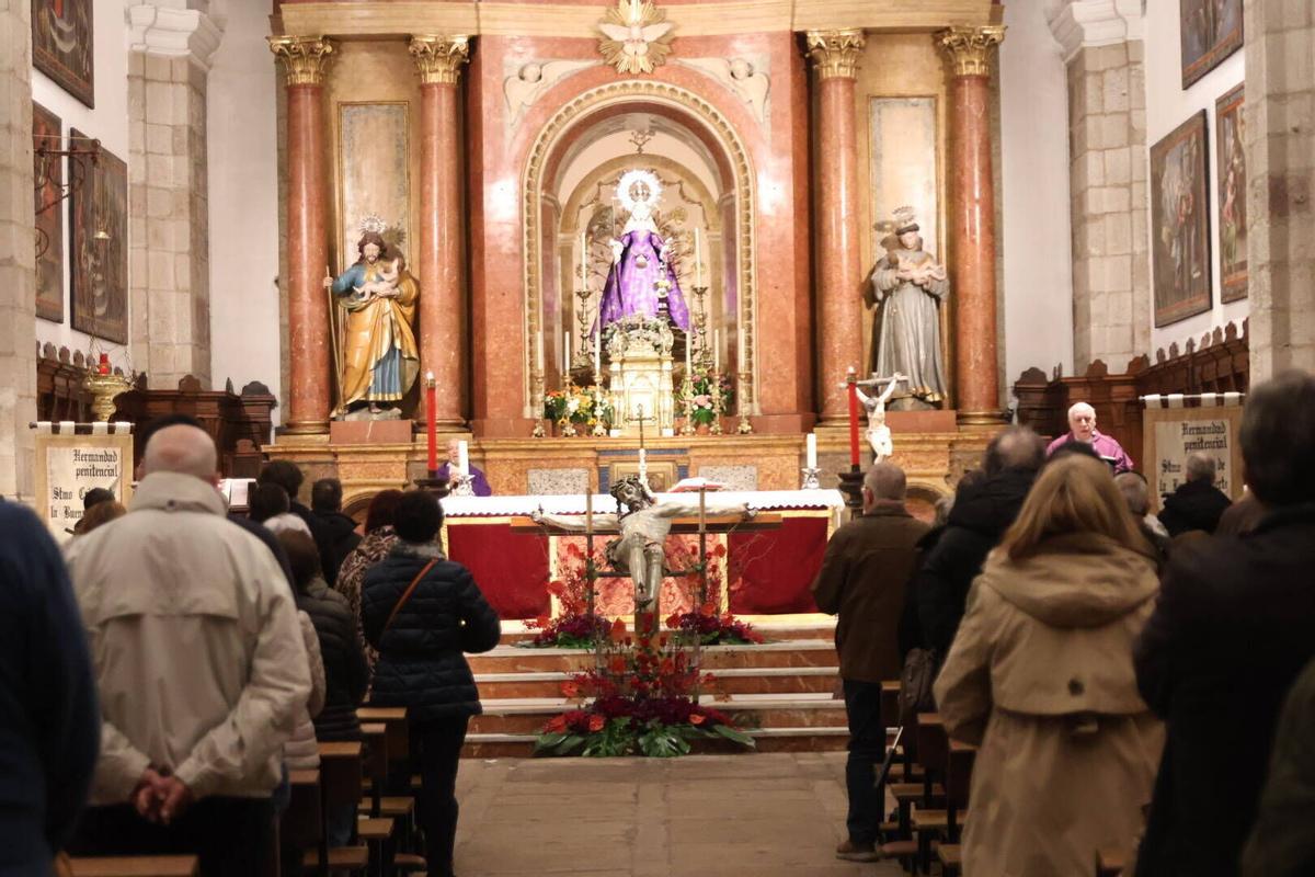 Triduo en honor del Santísimo Cristo de la Buena Muerte de hermanos fallecidos de la Hermandad
