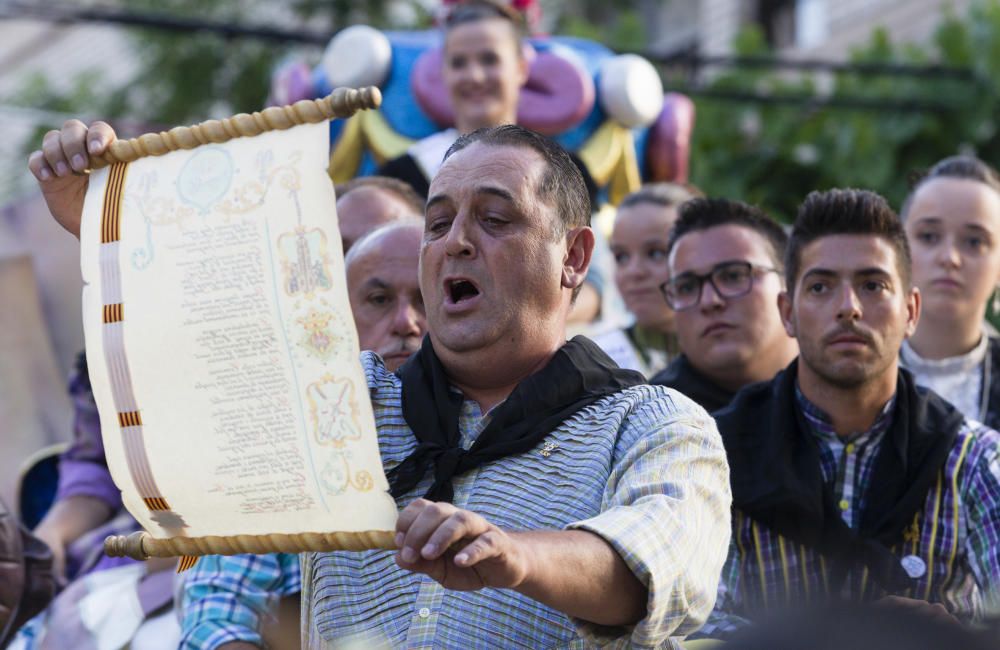 La Cavalcada de la Mar anuncia las fiestas de Sant Pere