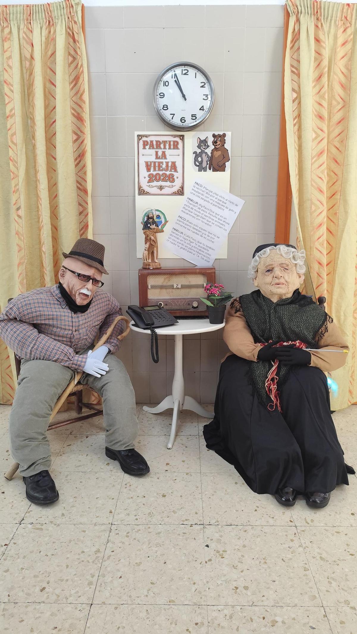 Callosa de Segura celebra el "partir la vieja" con sus viejotes