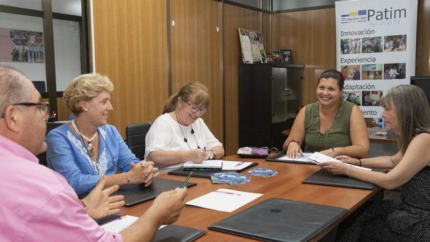 La Diputación analiza con Patim programas para prevenir adicciones en los municipios de Castellón