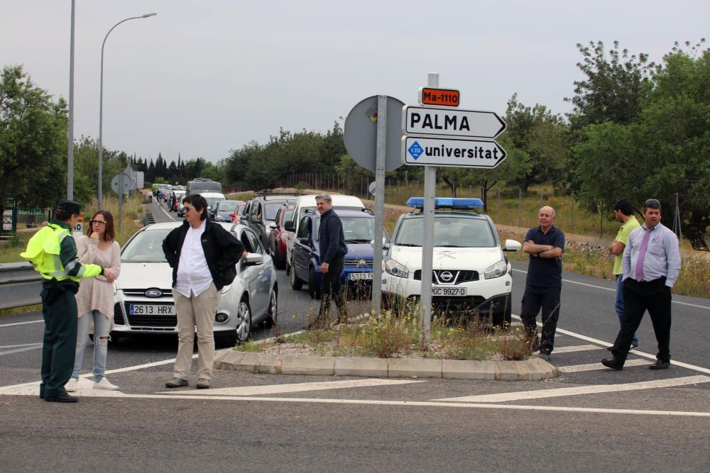 Colapso en las carreteras por la carrera ciclista