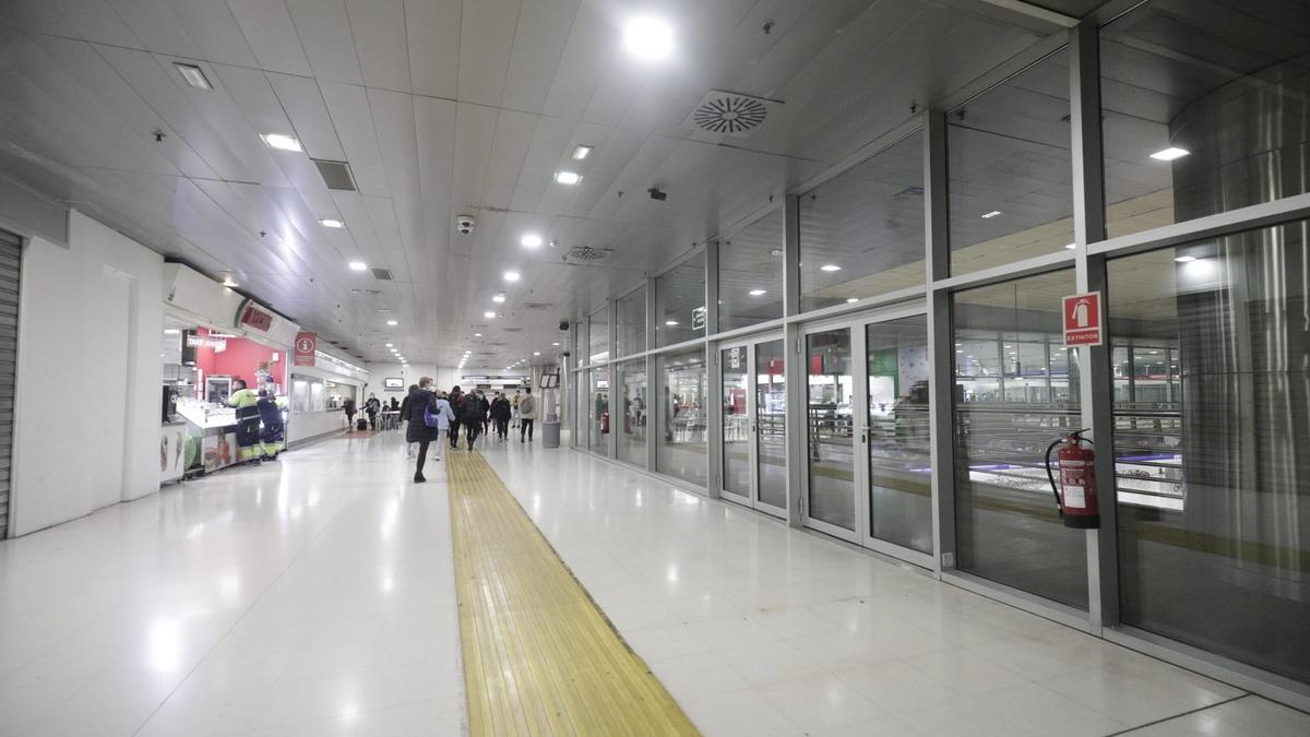 La polémica exposición ha sido retirada de la estación Intermodal de Palma.