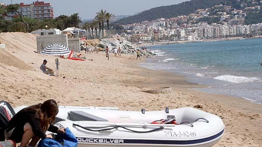 La platja de s&#039;Abanell de Blanes en la zona dels càmpings afectats en una imatge de dissabte.