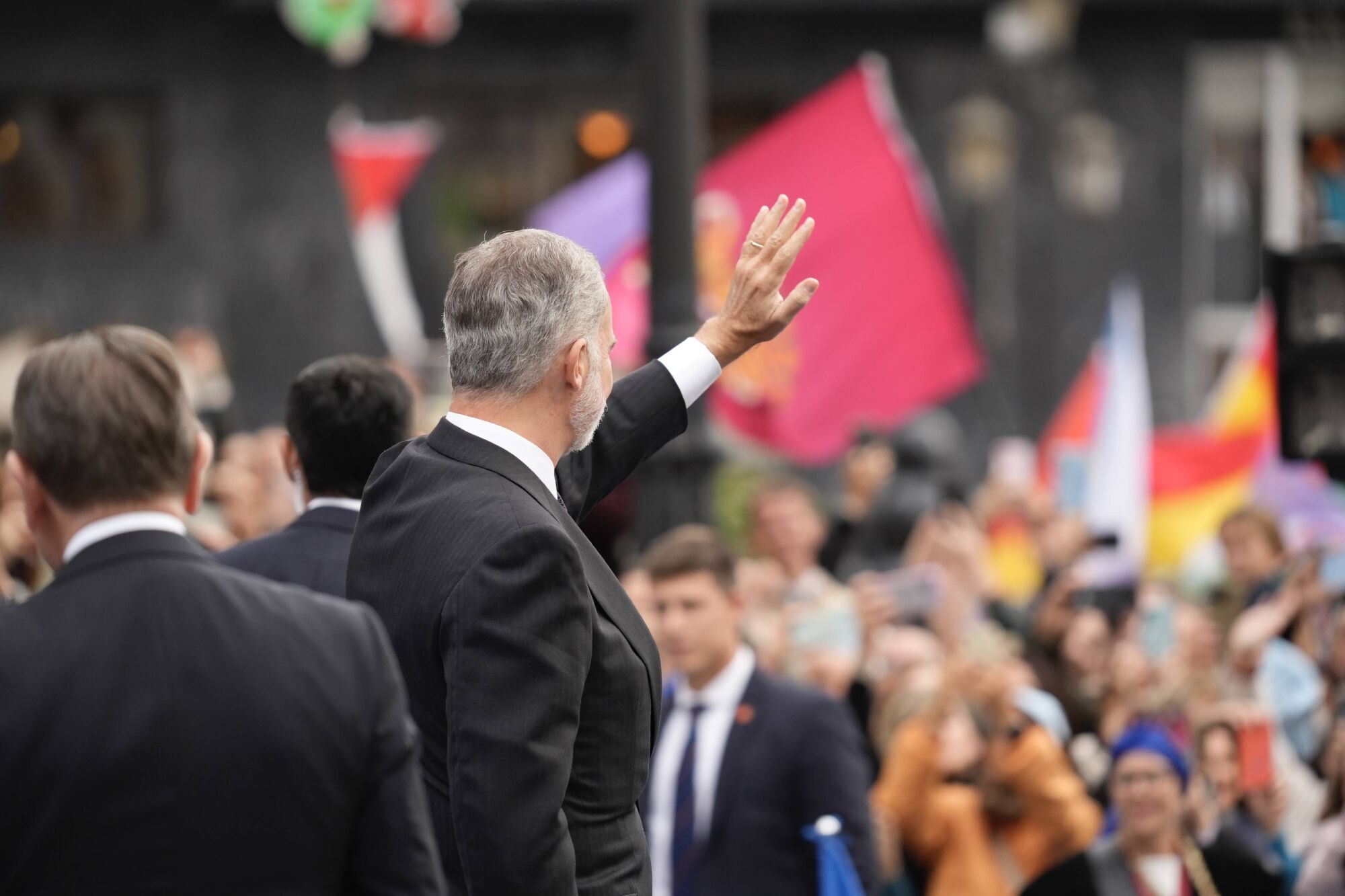 Así fue la llegada de los invitados a los premios "Princesa de Asturias" y su paso por la alfombra azul