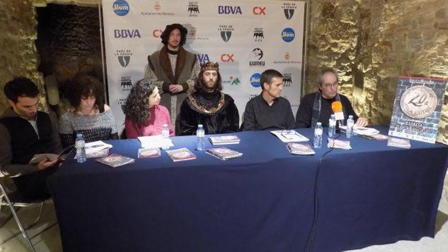 A la presentació de l&#039;Aixada hi va aparèixer de sopresa un dels personatges centrals de la fira, el rei Pere III