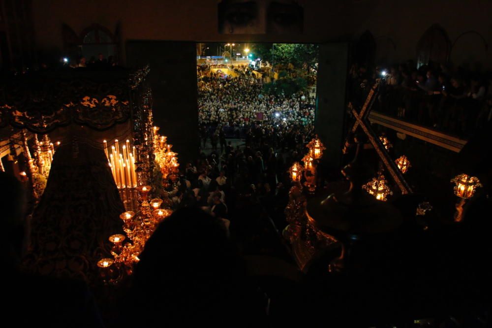 Las imágenes de la cofradía de la Esperanza, la última hermandad en salir en el Jueves Santo de la Semana Santa de Málaga