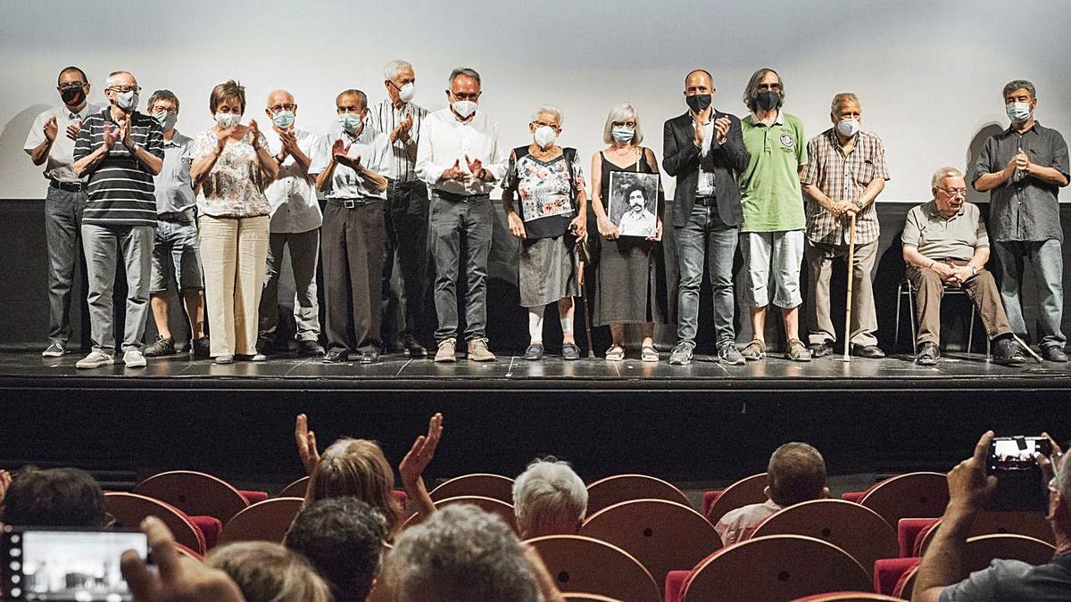 El homenatjats en la vetllada al Conservatori amb l’exalcalde Cornet i l’alcalde Aloy, ahir  | OSCAR BAYONA