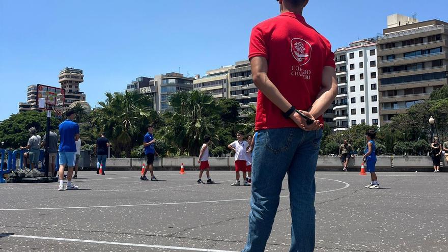 Un momento de uno de los partidos celebrados en Santa Cruz