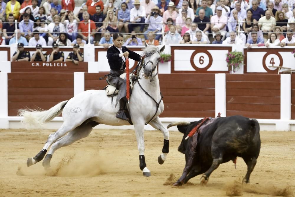 Corrida de rejones en la Feria Taurina de Begoña de 2018.