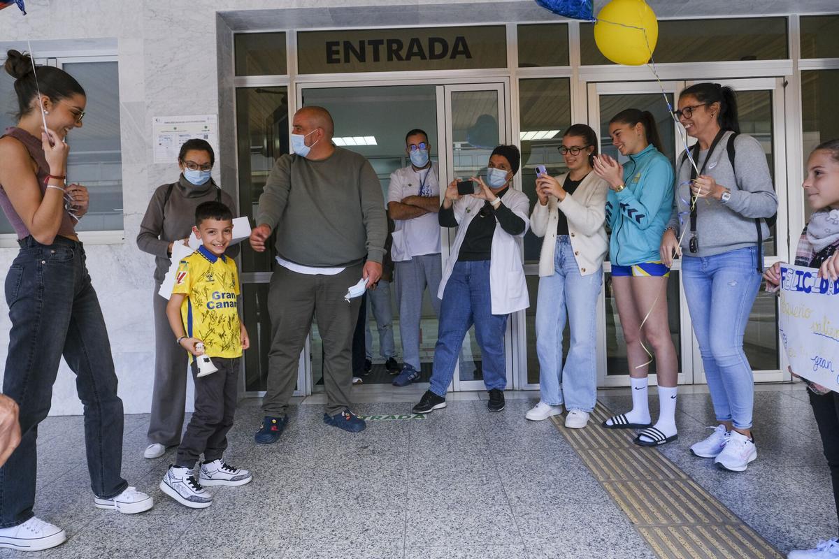 Elías, un niño grancanario de siete años, supera la leucemia Elías, un niño grancanario de siete años, supera la leucemia