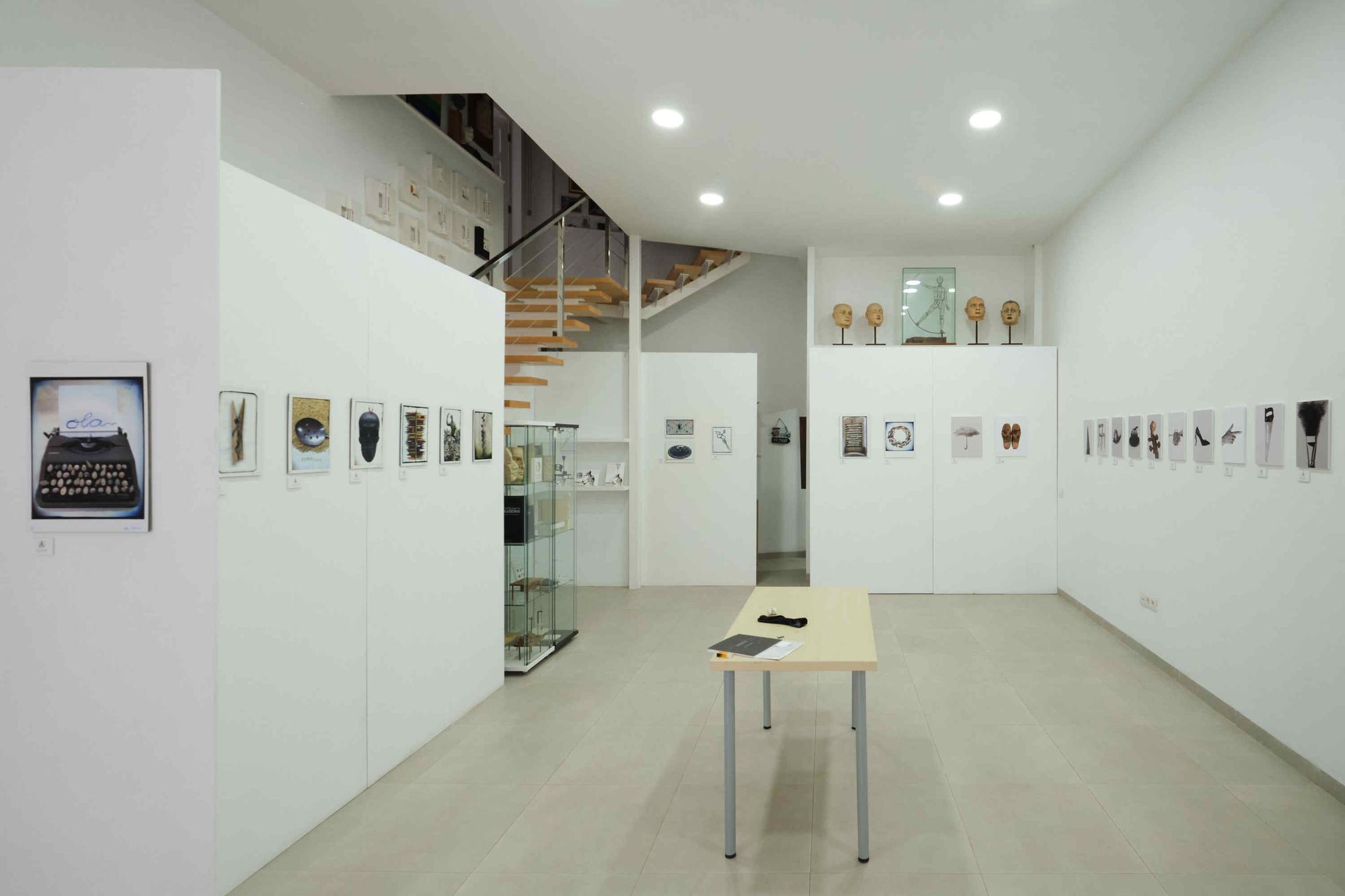 Fotografías de la exposición 'La mirada encontrada' de Valido y Hiernaux en Desván Blanco