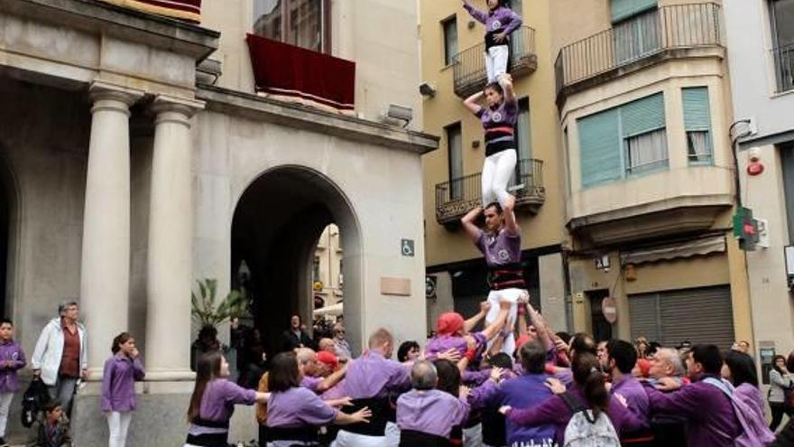 Un pilar en moviment des de Sant Pere fins a la plaça de l&#039;Ajuntament