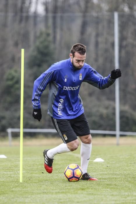 Tensión en el entrenamiento del Real Oviedo