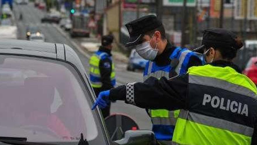 Control realizado por los agentes de la Policía Local de Vilagarcía.