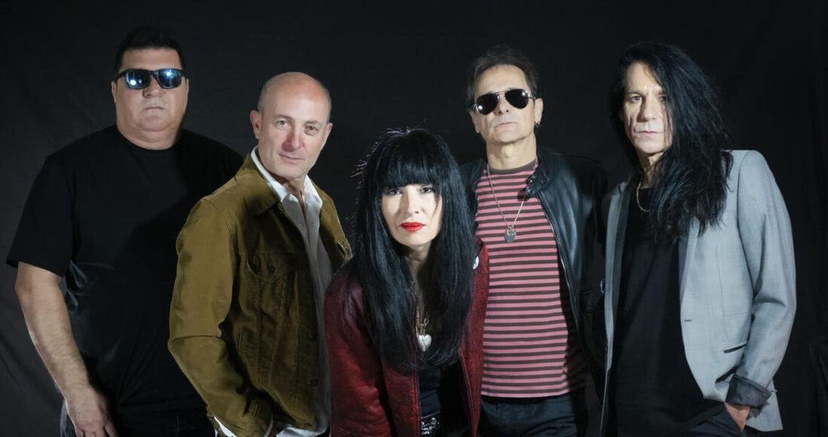 Juan Carlos Tomás, José Ángel Leiros, Daniel Silvestre, Julián Nemesio y Pat Escoín son Los Romeos.