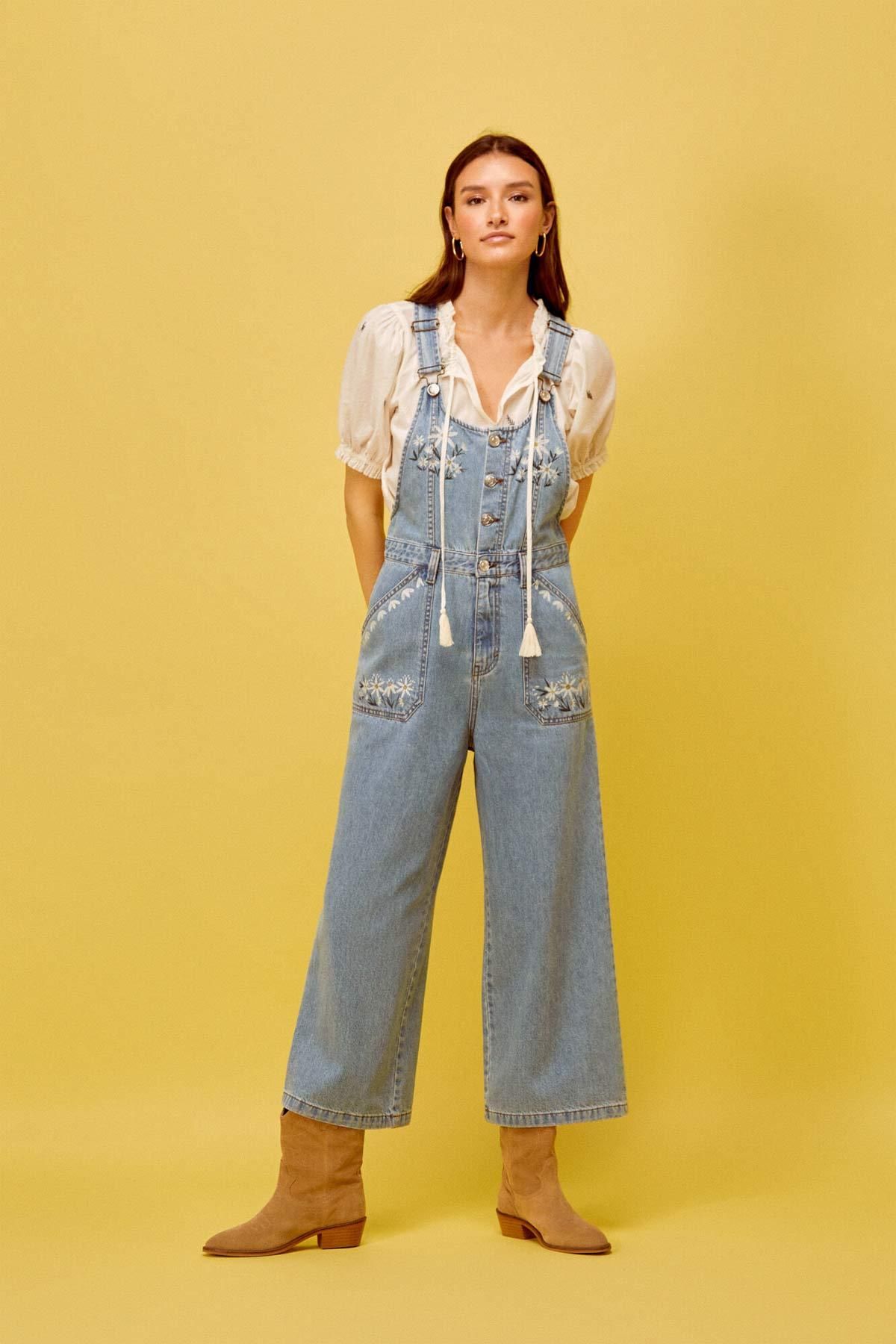 Peto vaquero con bordados de SlowLove