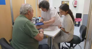 El espacio renovado para analíticas de sangre realiza 280 extracciones al día