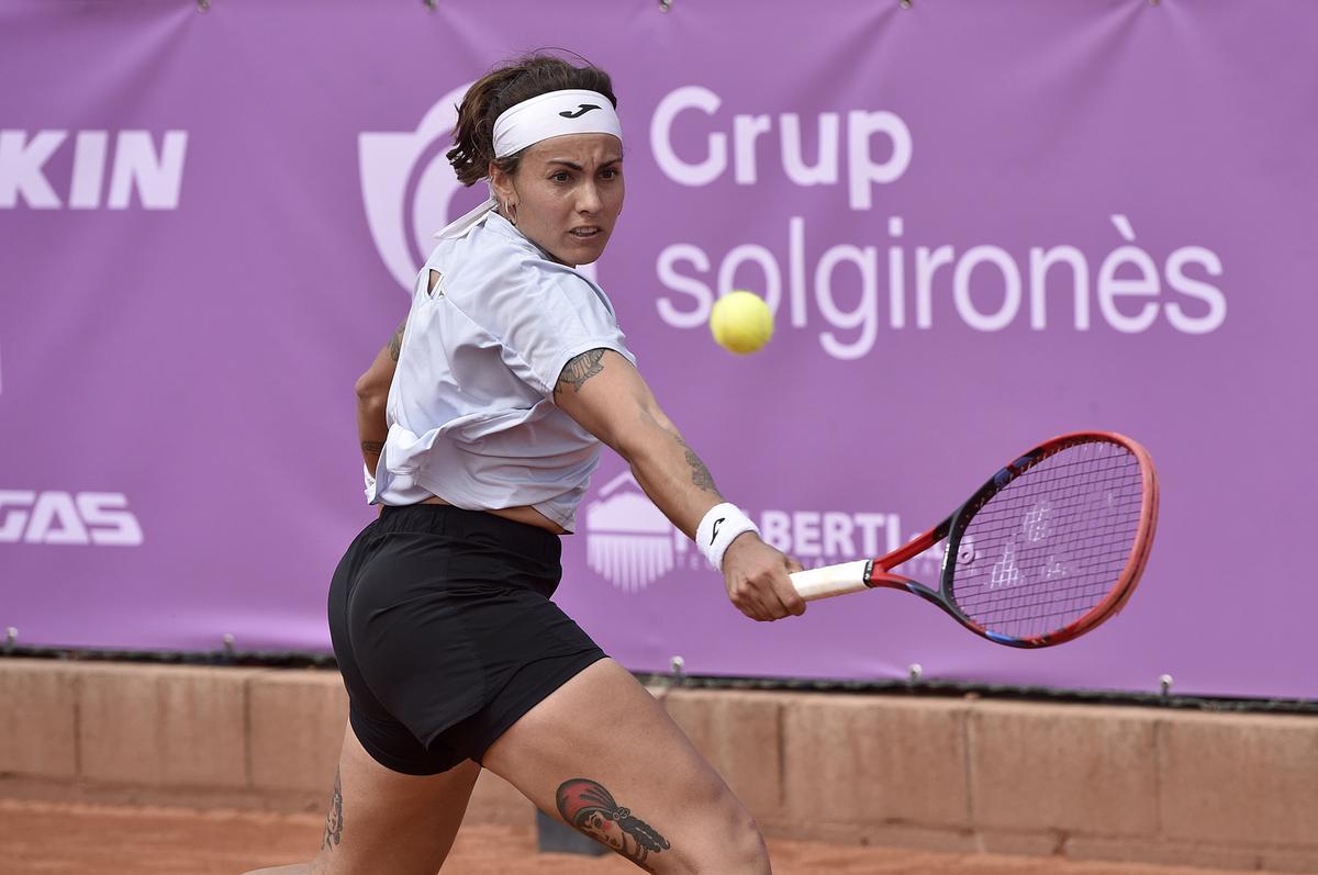 Aliona Bolsova durant el partit.