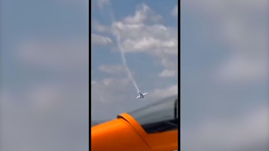 Este es el momento en el que muere el instructor de vuelo de Tom Cruise en &#039;Top Gun Maverick&#039; al estrellase su avioneta en una exhibición de vuelo