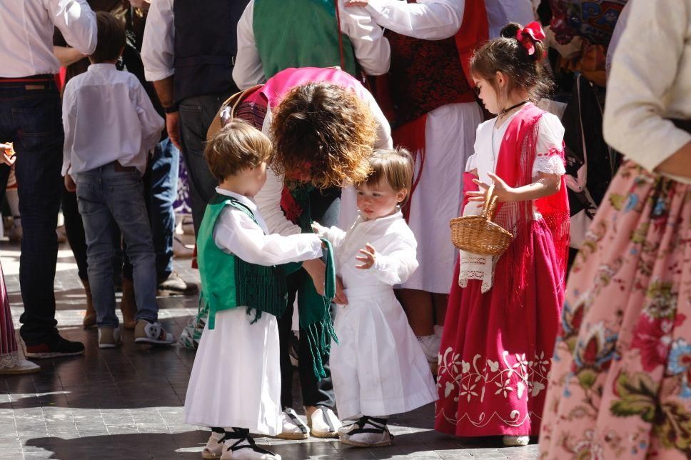 Las carrozas y la 'tronaera', claves para el ambiente del Bando 2016