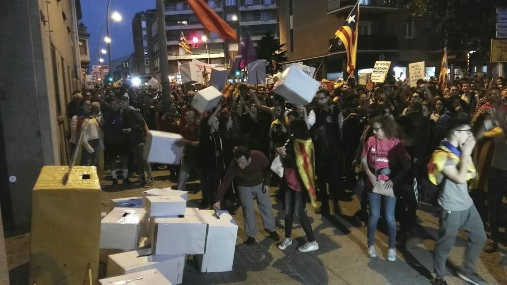 Concentració a Manresa a favor del referèndum i contra la repressió