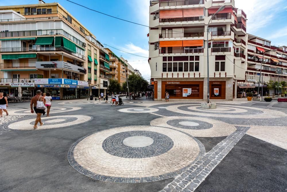 Benidorm abre al paso de peatones la plaza Triangular tras la reforma