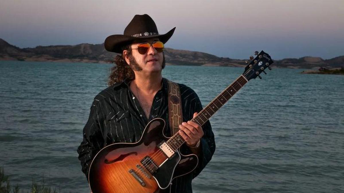 El guitarrista murciano actúa en Zaragoza este sábado.