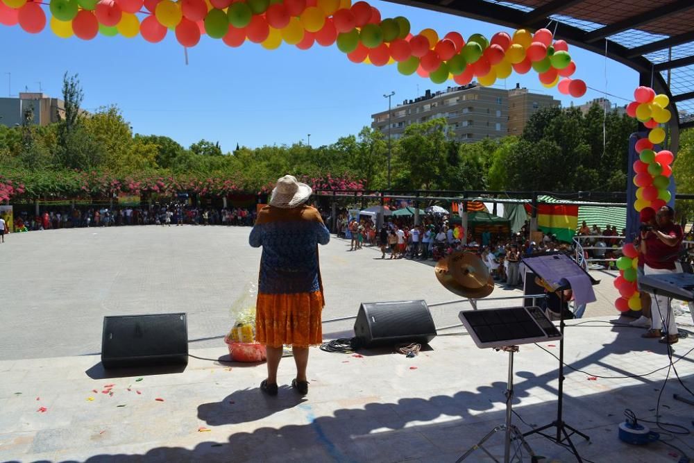 Homenaje a Bolivia en el Jardín de la Seda de Murcia