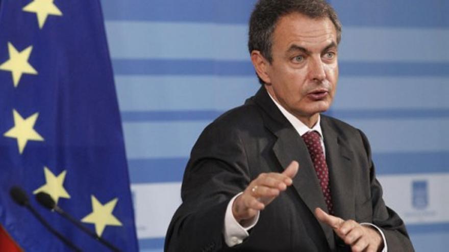 Zapatero insiste en que España &quot;necesita&quot; la reforma constitucional