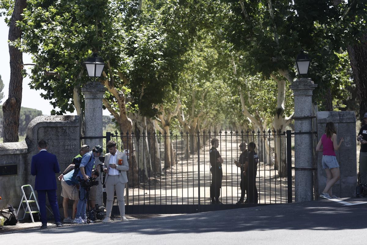 Vista de la entrada a la finca Palacio de El Rincon, en Aldea del Fresno, lugar de celebración este sábado de la boda de Tamara Falcó e Íñigo Onieva.