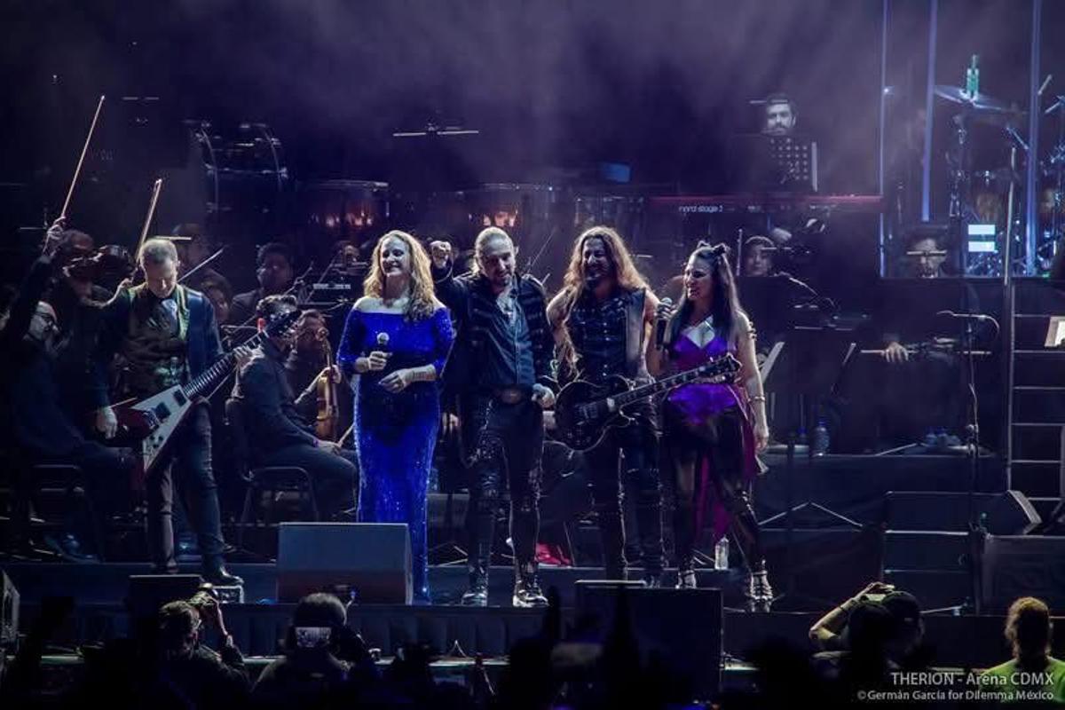 Componentes de Therion durante el concierto que se grabó en México y que ha dado ahora forma a un disco