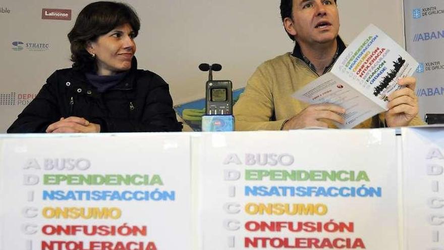 Sonia García, representante de Coesco, y Casares. // Bernabé/Javier Lalín