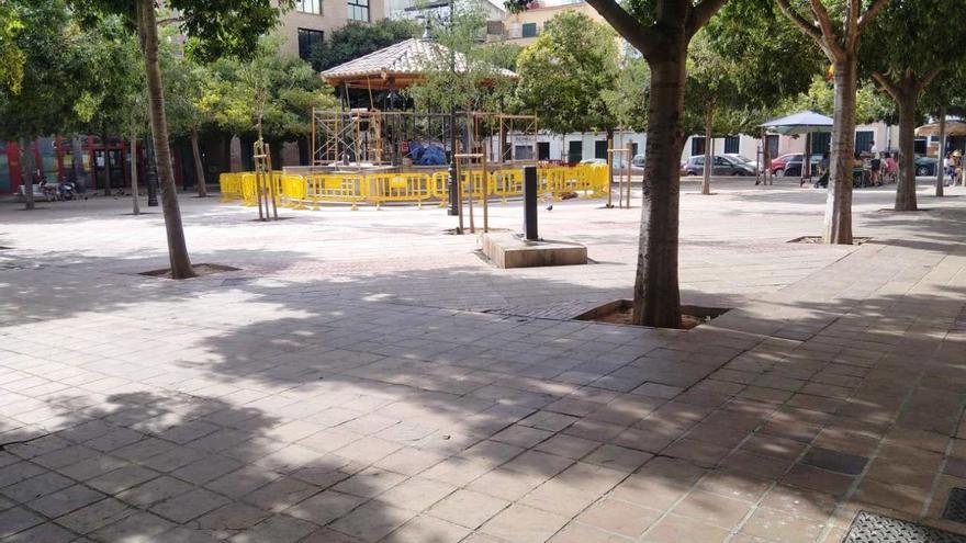 Iniciada la renovación del pavimento de la plaza Pau Casals de Santa Catalina