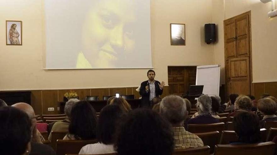 Javier Cuadrado durante su intervención en la conferencia.