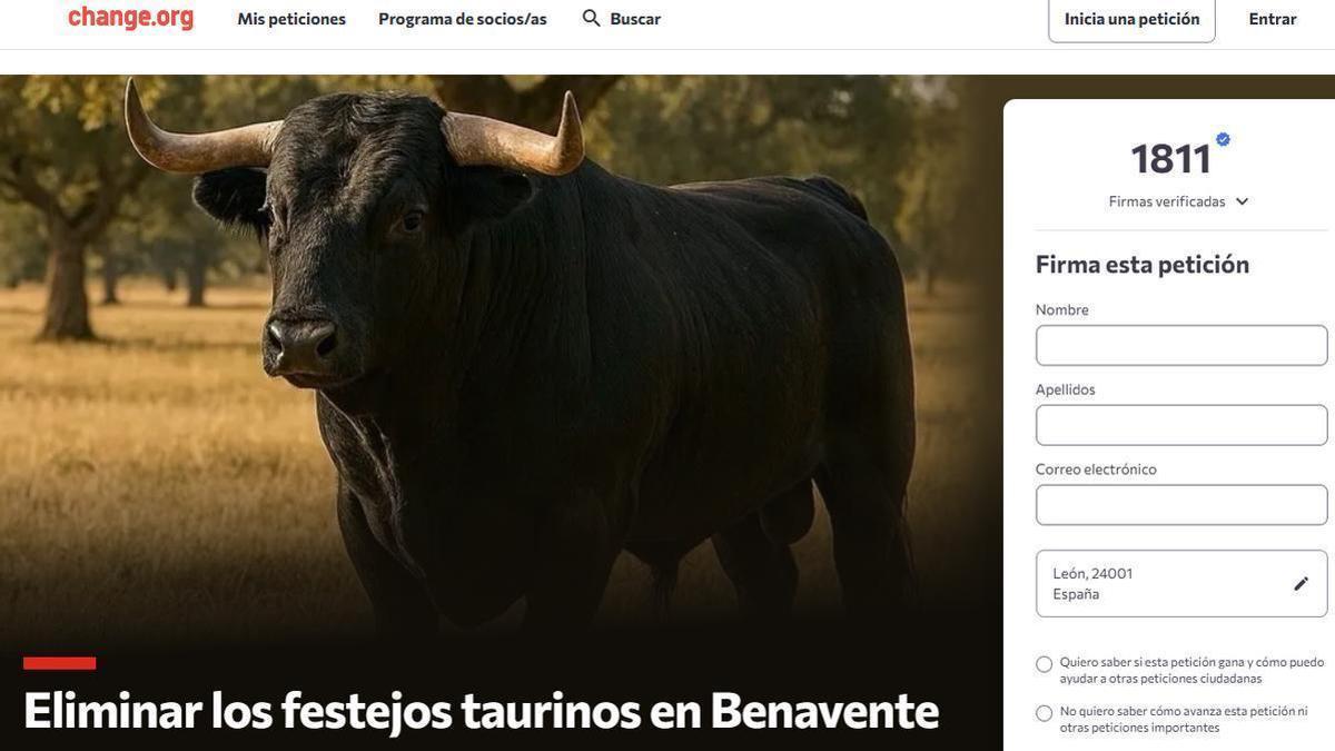 Imagen de la página de recogida de firmas para pedir al Ayuntamiento cambios en las fiestas. | J. A. G.