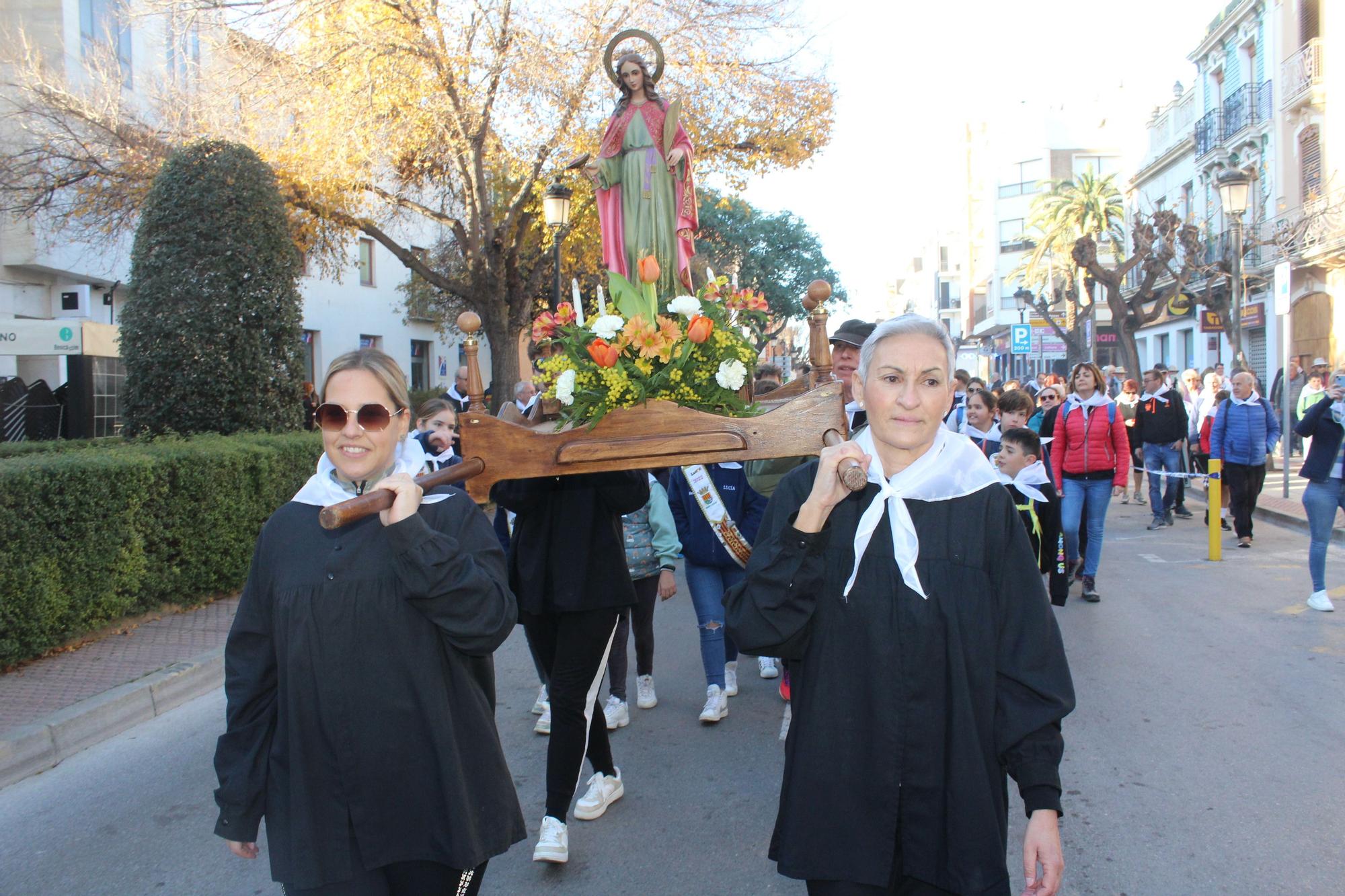 Vive de nuevo la emocionante romería de Santa Águeda de Benicàssim