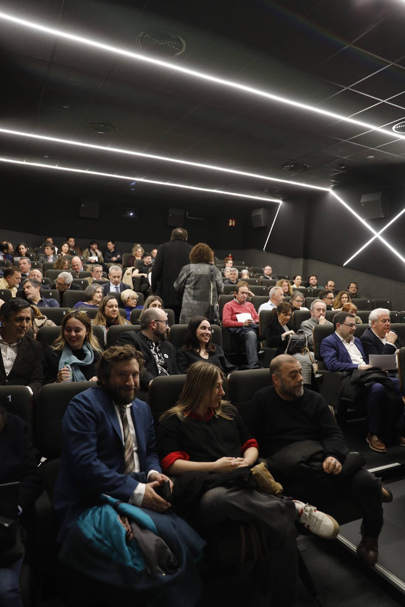Javier Gutiérrez apadrina el regreso del cine al centro de Oviedo