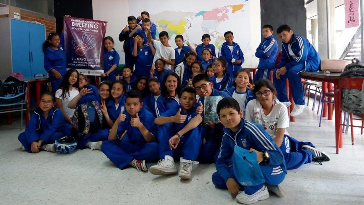 Una de las clases que participó en los primeros talleres contra el bullying en Bogotá en 2019