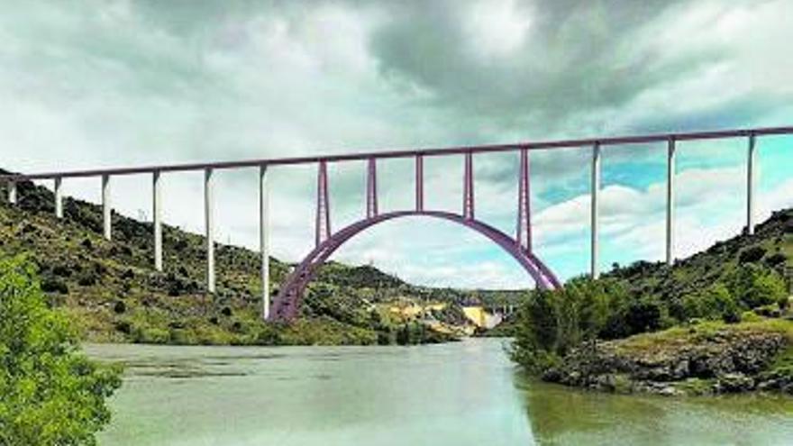 El puente ideado en la zona de Fermoselle, cerca de Bemposta. | Cedida