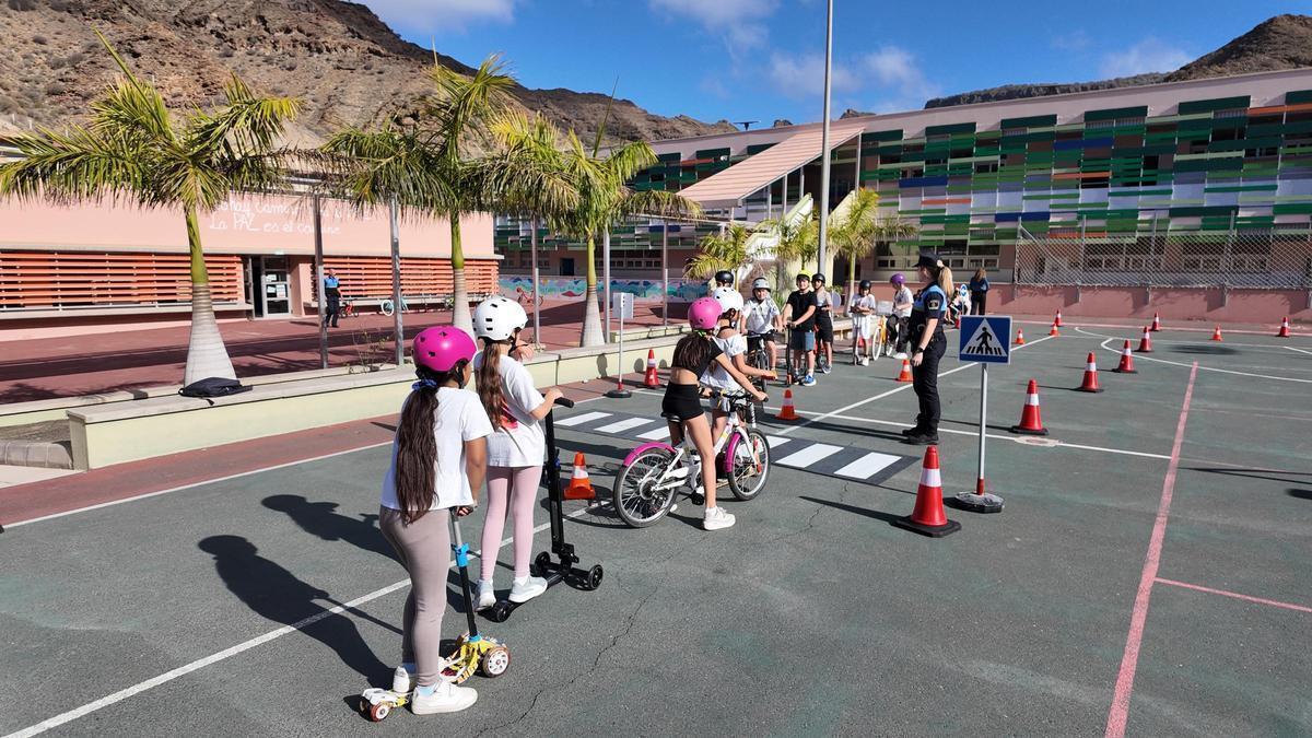III Jornadas de Seguridad Vial de Mogán en el CEO Motor Grande.