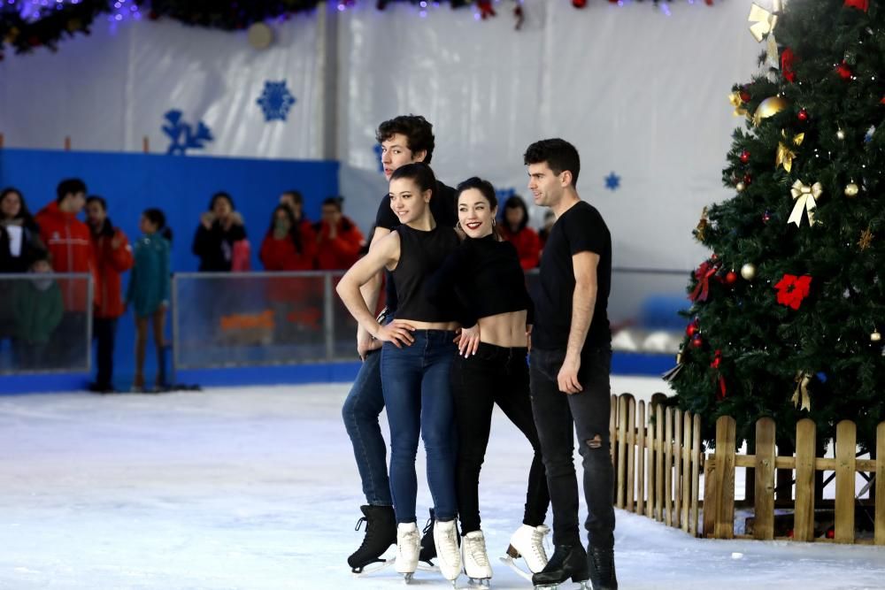 Exhibición de patinaje sobre hielo en Gijón