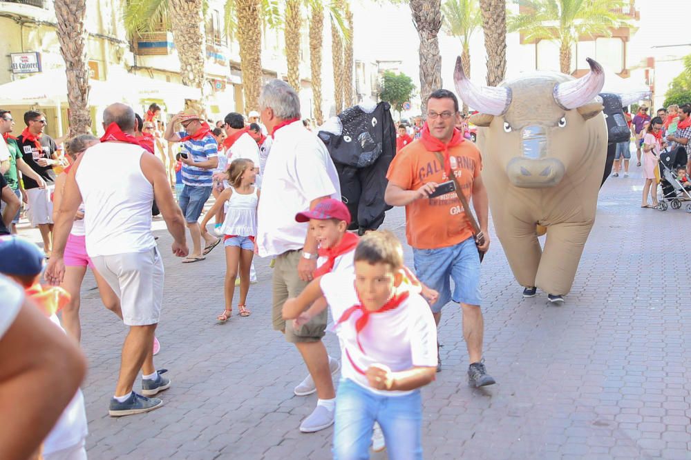 Cornadas de diversión en la Feria del Ganado de Do