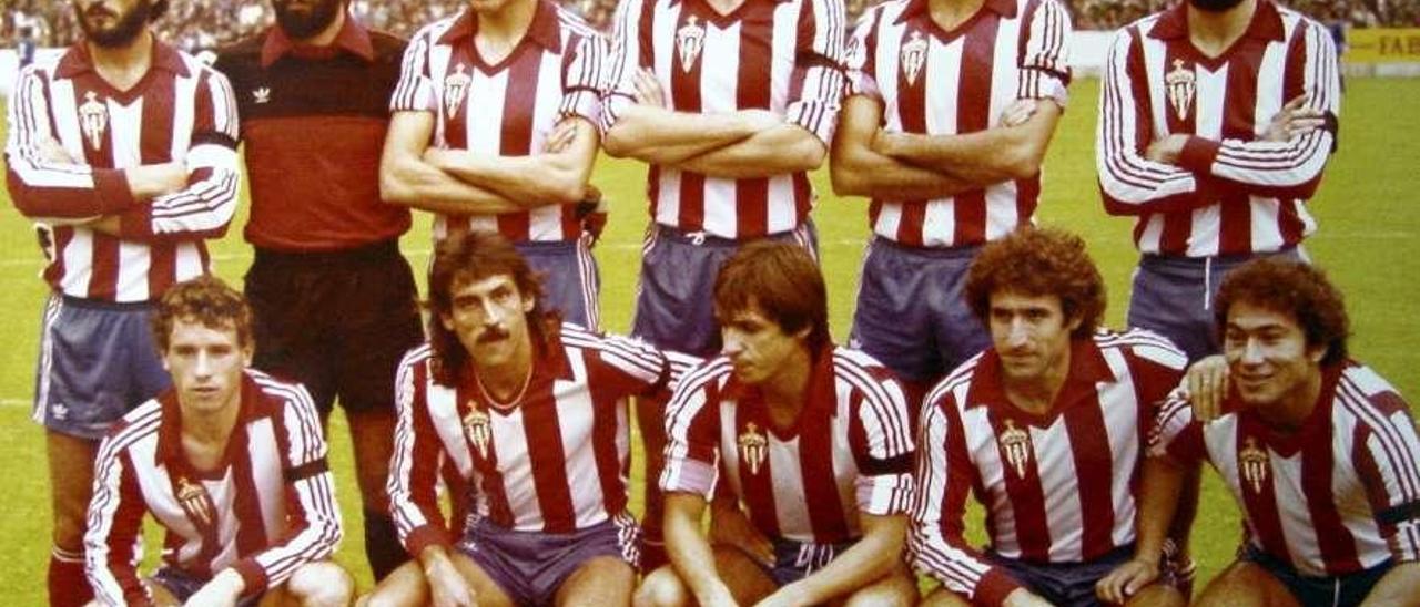 De pie, por la izquierda, Redondo, Claudio, Abel, Maceda, Joaquín y Jiménez. Agachados, Pedro, Mesa, Gomes, Uría y Andrés, en un partido ante el Atlético de Madrid en octubre de 1981.