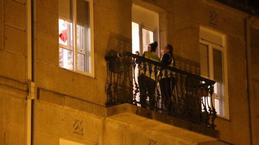Una mujer muere en Vigo presuntamente a manos de su pareja en la calle López de Neira
