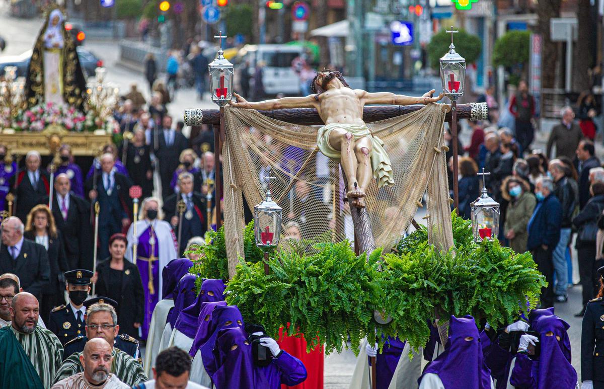 Cuatro Hermandades procesionan la tarde del Domingo de Ramos en Alicante